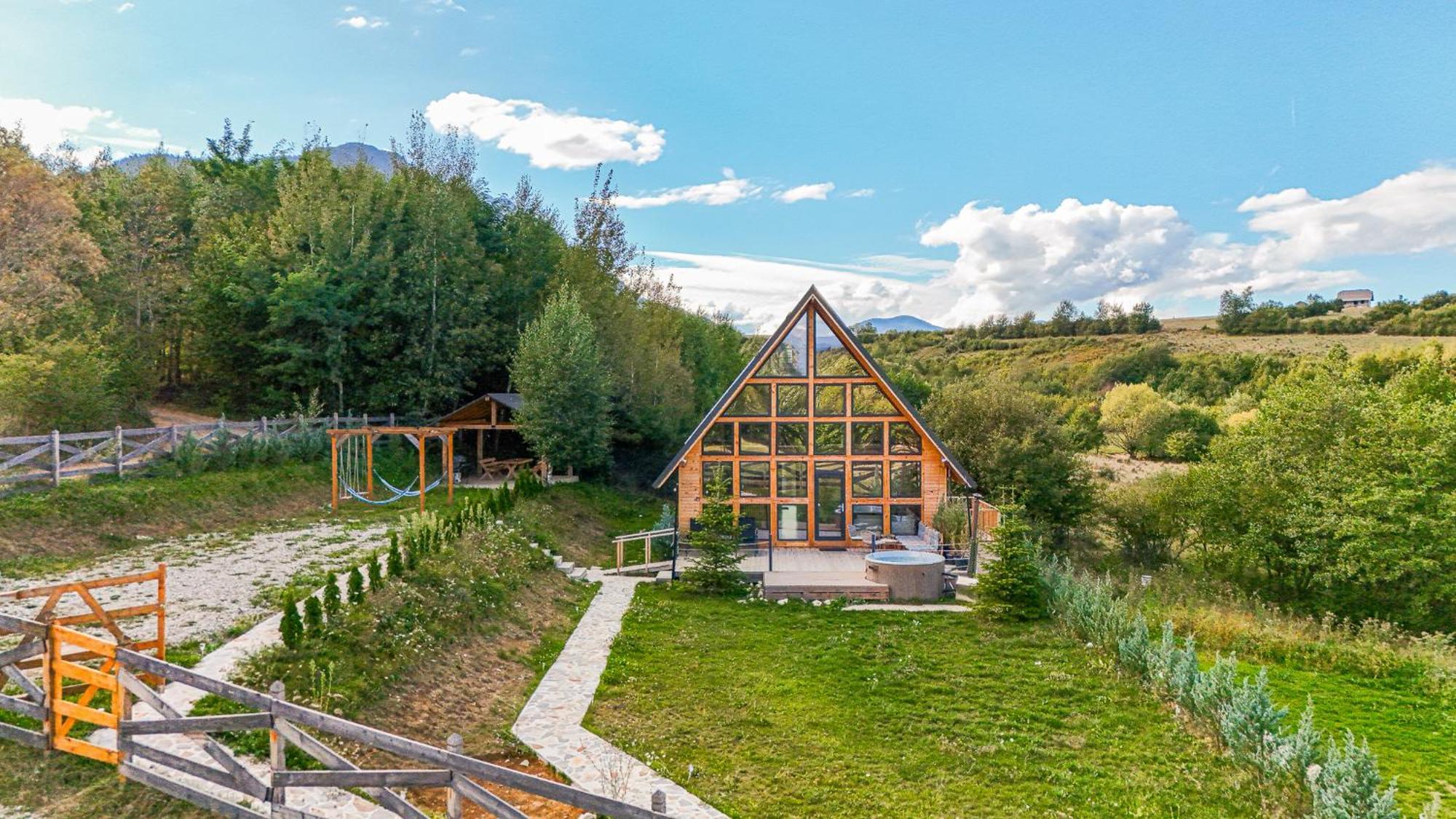 Cabana Timbernest Bran  Buitenkant foto